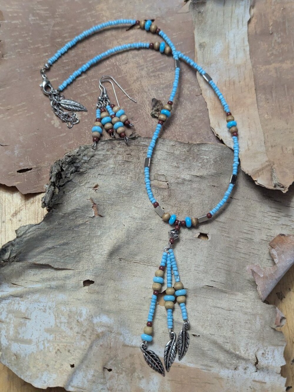 Avon Vintage 2000 Turquoise Color Beaded Drop Necklace and matching earrings